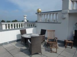 Große Dachterrasse