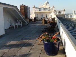 Große Dachterrasse