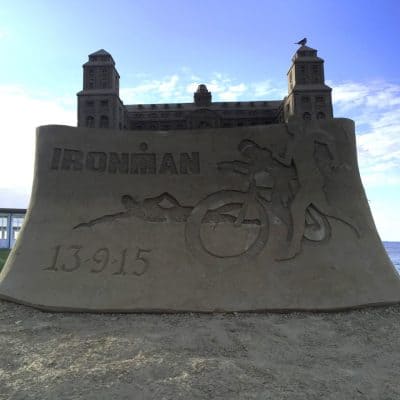 IRONMAN Sandskulptur